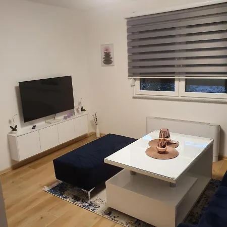 Apartman Amarmin דירה טוזלה