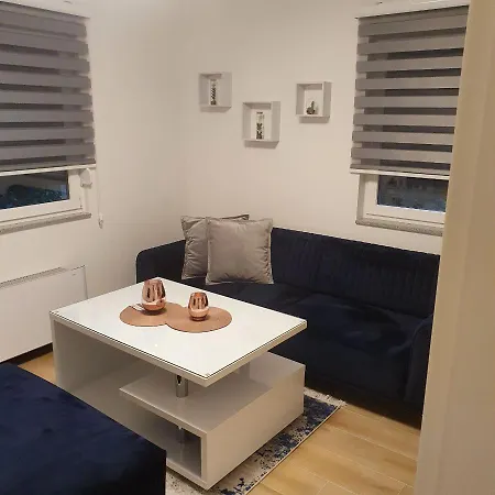 Apartman Amarmin דירה *